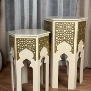 طاولة جانبية خشبية