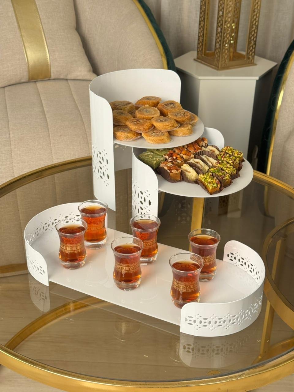 حامل تقديم معدني